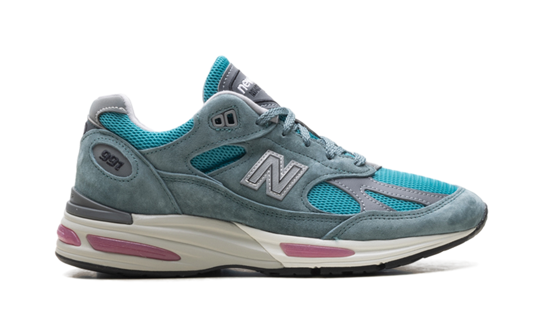 NEW BALANCE 991V2 MIUK PORCELAIN GREEN