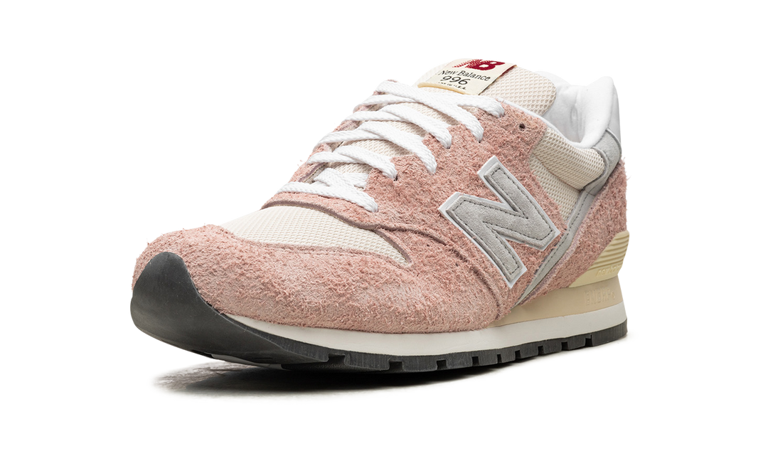 NEW BALANCE 996 MIUSA PINK HAZE