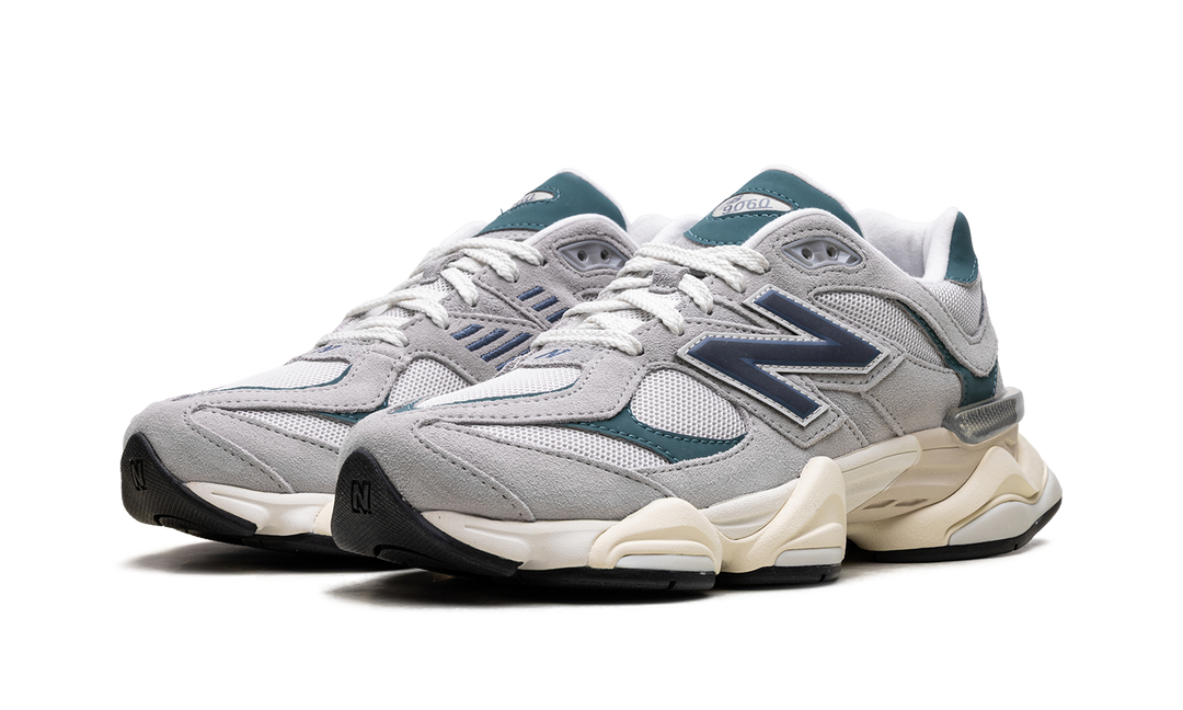 NEW BALANCE 9060 &