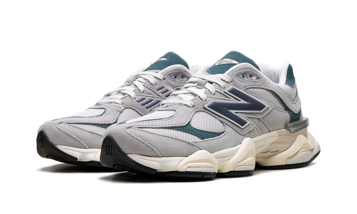 NEW BALANCE 9060 &