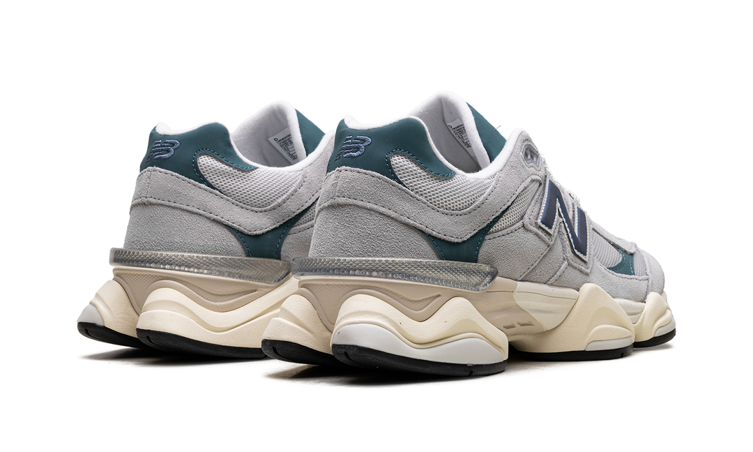 NEW BALANCE 9060 &