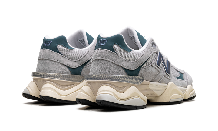 NEW BALANCE 9060 &