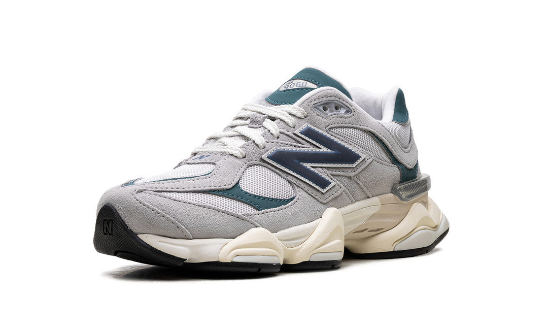 NEW BALANCE 9060 &