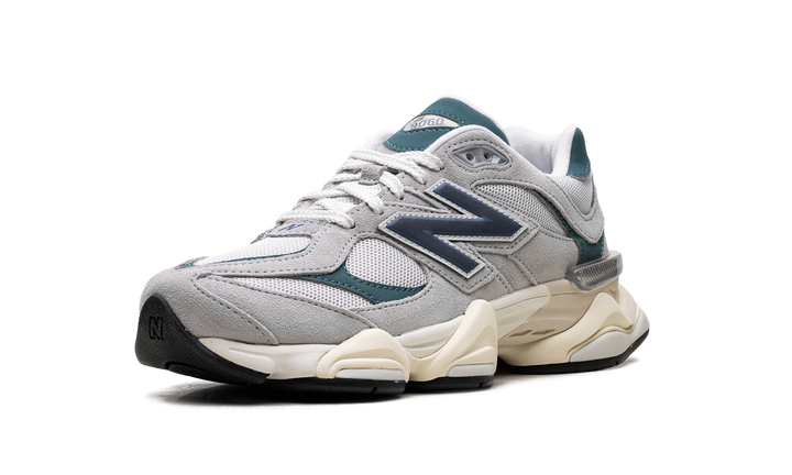 NEW BALANCE 9060 &