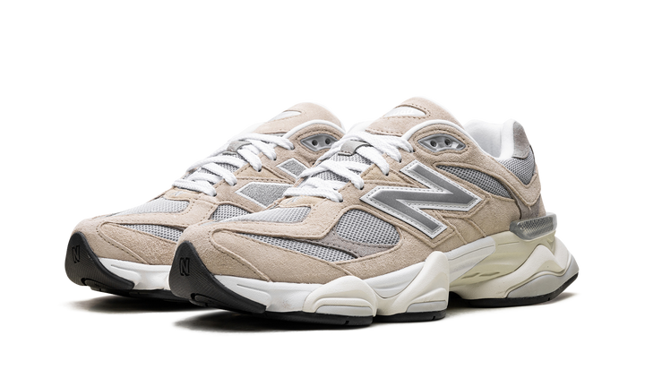NEW BALANCE 9060 &