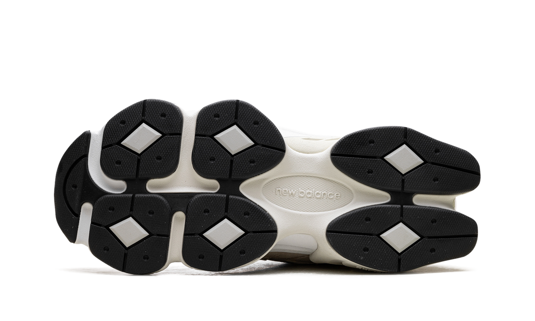 NEW BALANCE 9060 &
