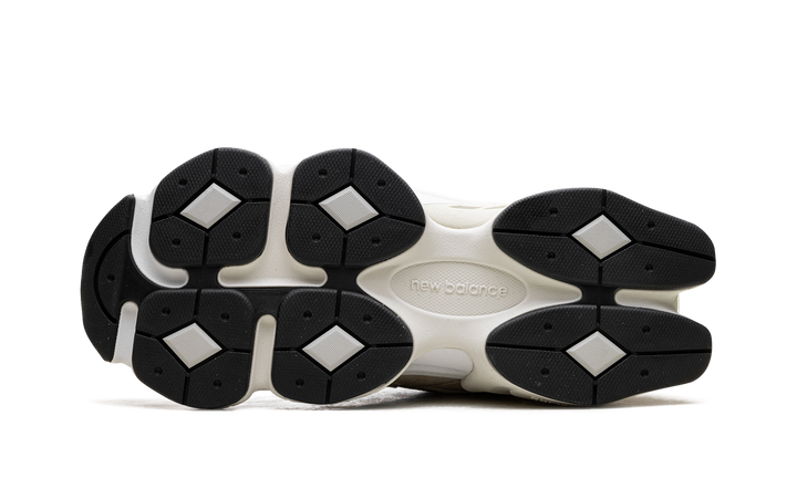 NEW BALANCE 9060 &