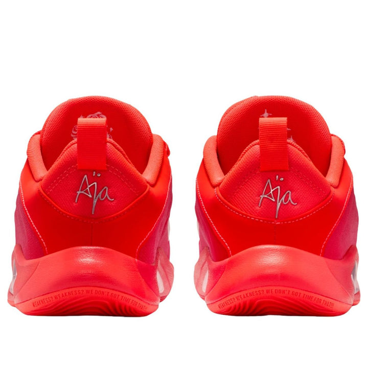 NIKE A&