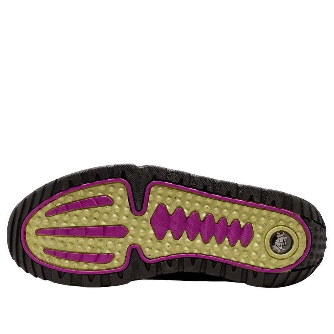 NIKE ACG IZY SE BLACK VIVID PURPLE