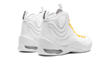 NIKE AIR BAKIN X SUPREME WHITE — Stock