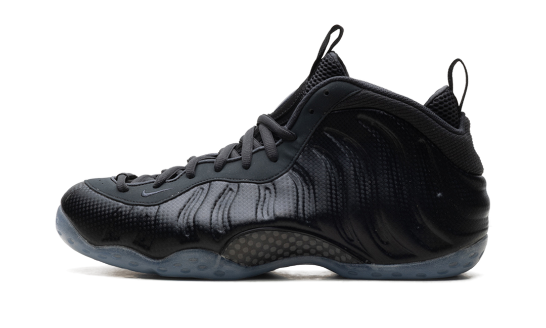 NIKE AIR FOAMPOSITE ONE CARBON FIBER