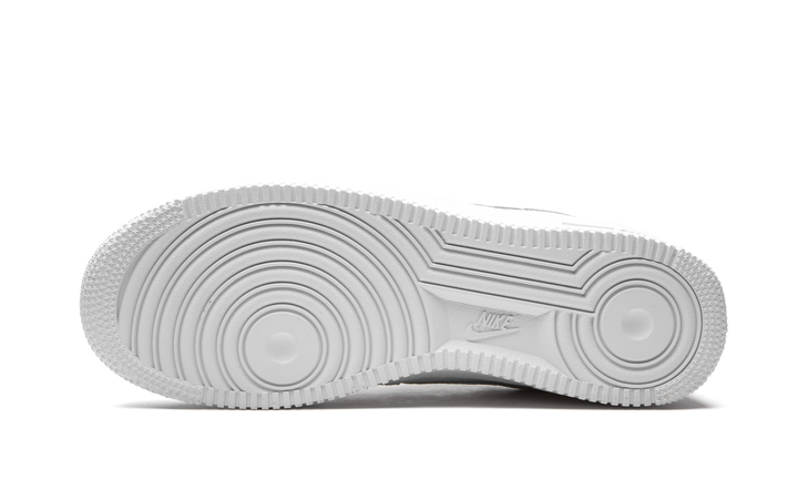 NIKE AIR FORCE 1 &