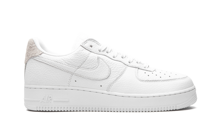 NIKE AIR FORCE 1 &