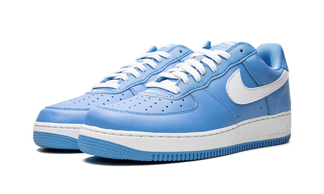 NIKE AIR FORCE 1 &