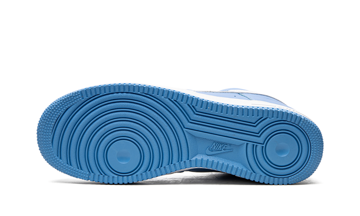 NIKE AIR FORCE 1 &