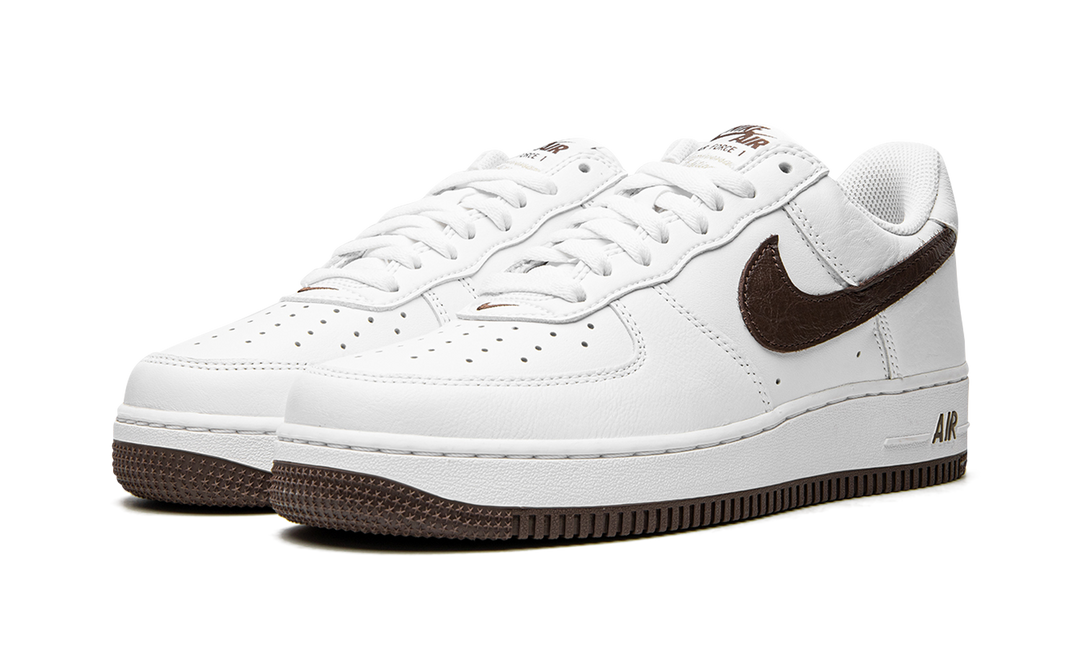NIKE AIR FORCE 1 &