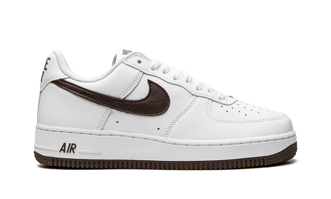 NIKE AIR FORCE 1 &