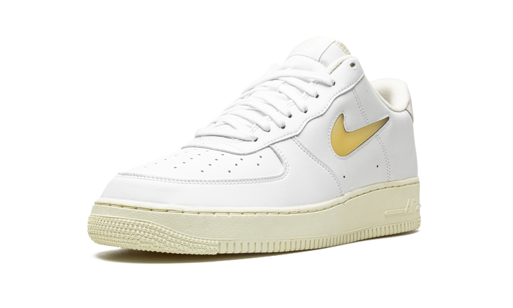 NIKE AIR FORCE 1 07 LOW JEWEL PALE VANILLA