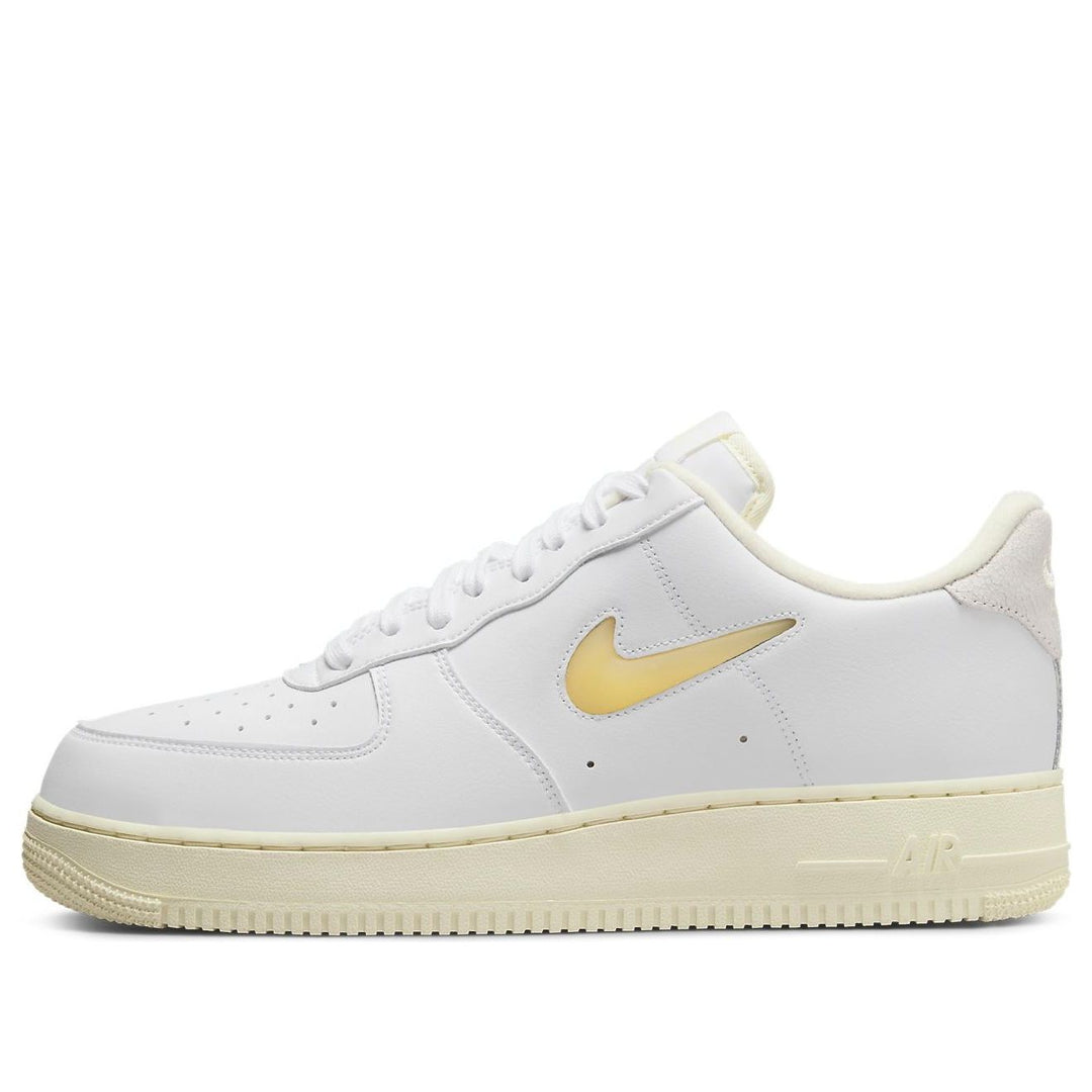 NIKE AIR FORCE 1 07 LOW JEWEL PALE VANILLA