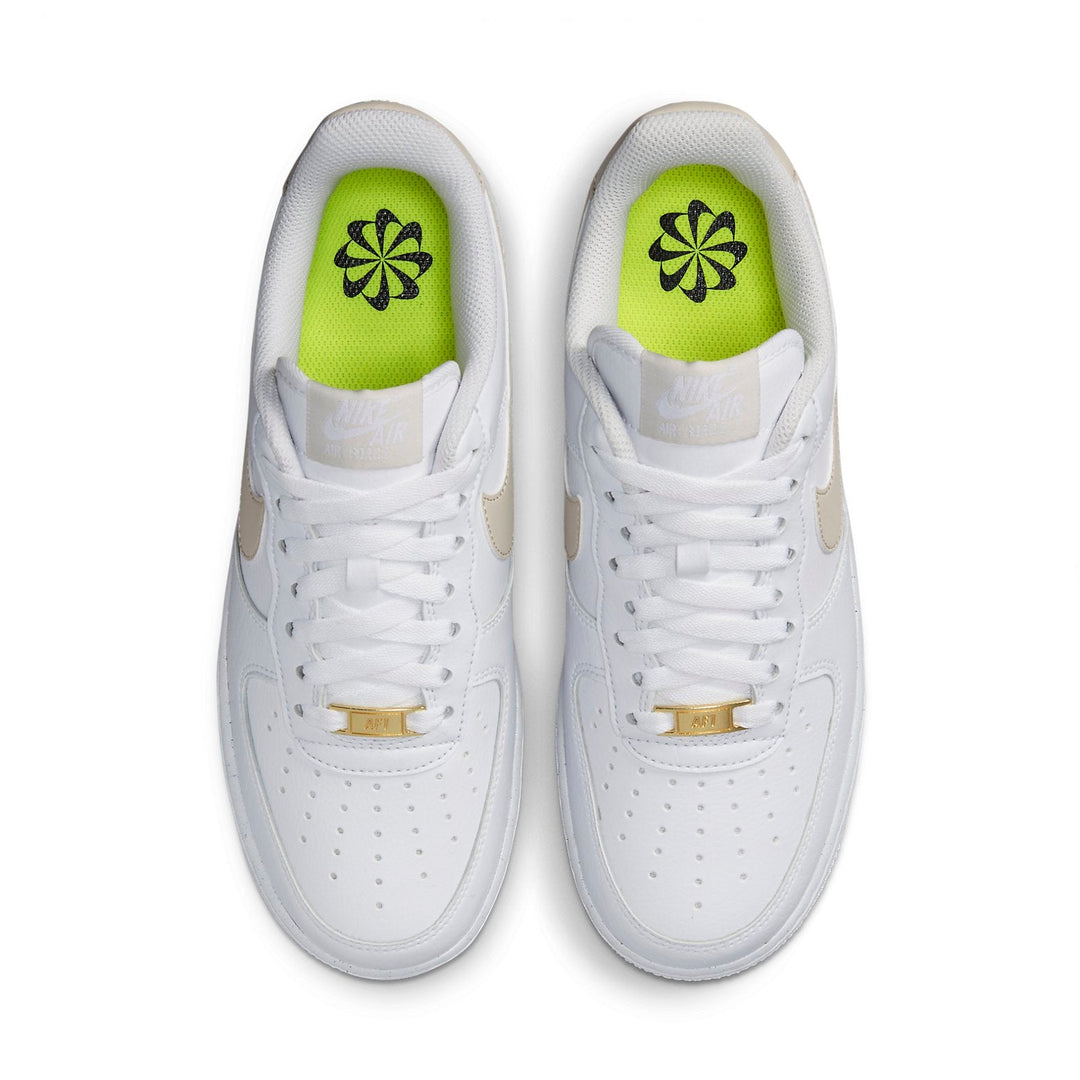 NIKE AIR FORCE 1 07 LOW LIGHT OREWOOD BROWN WOMENS