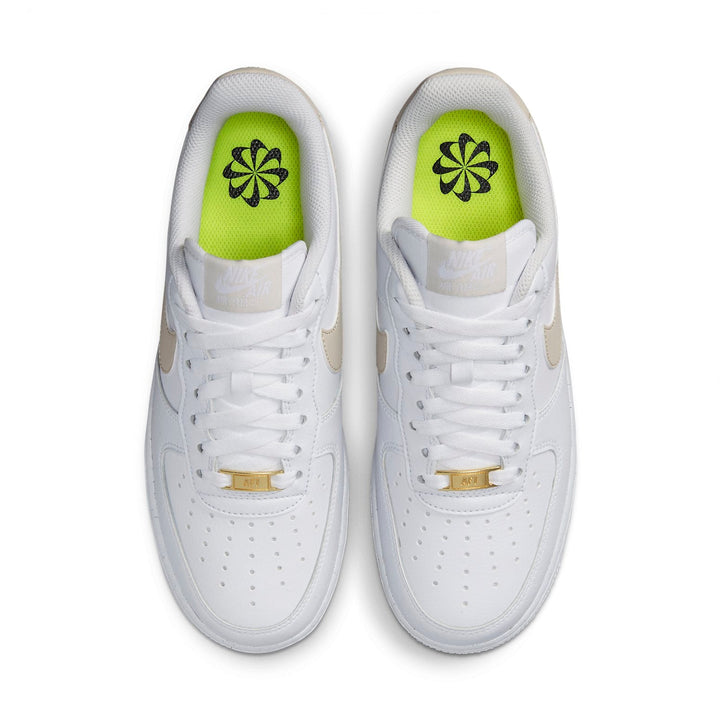 NIKE AIR FORCE 1 07 LOW LIGHT OREWOOD BROWN WOMENS