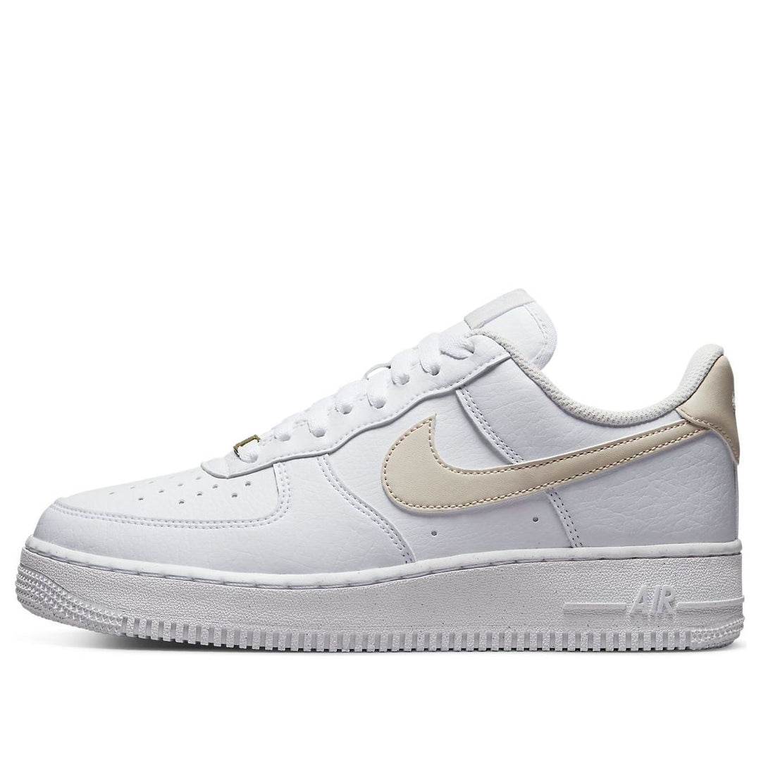 NIKE AIR FORCE 1 07 LOW LIGHT OREWOOD BROWN WOMENS