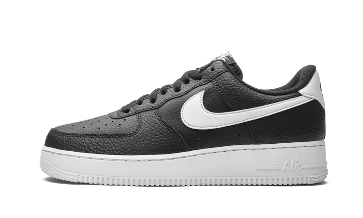 NIKE AIR FORCE 1 07 LOW LX BLACK WHITE