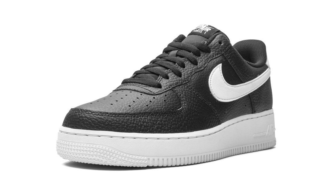 NIKE AIR FORCE 1 07 LOW LX BLACK WHITE