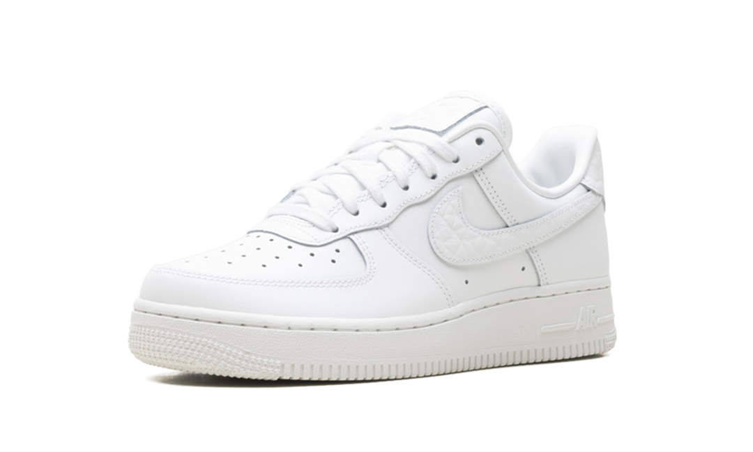 NIKE AIR FORCE 1 &