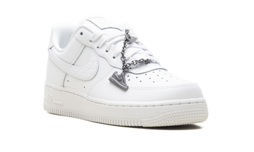 NIKE AIR FORCE 1 '07 LOW SUMMIT WHITE MINI CHARM (WOMEN'S) — Stock