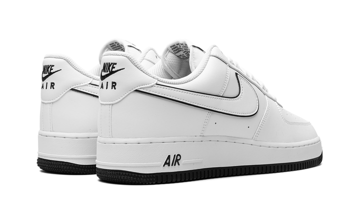 NIKE AIR FORCE 1 &