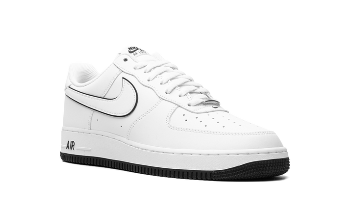 NIKE AIR FORCE 1 &