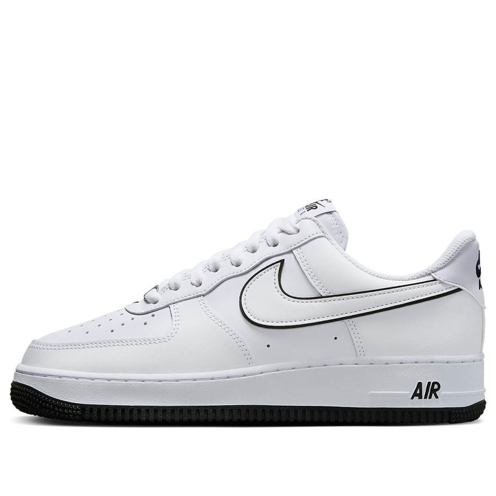 NIKE AIR FORCE 1 &