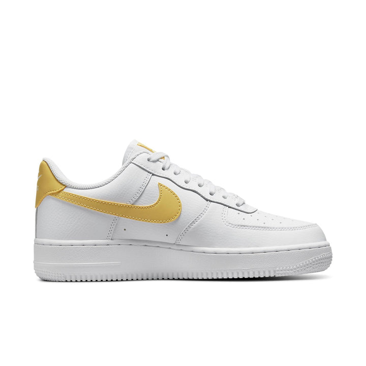 NIKE AIR FORCE 1 07 LOW WHITE SATURN GOLD WOMENS