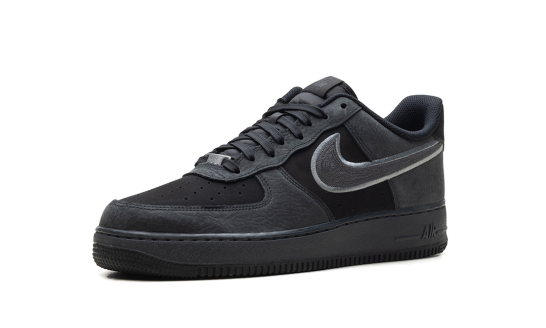 NIKE AIR FORCE 1 &