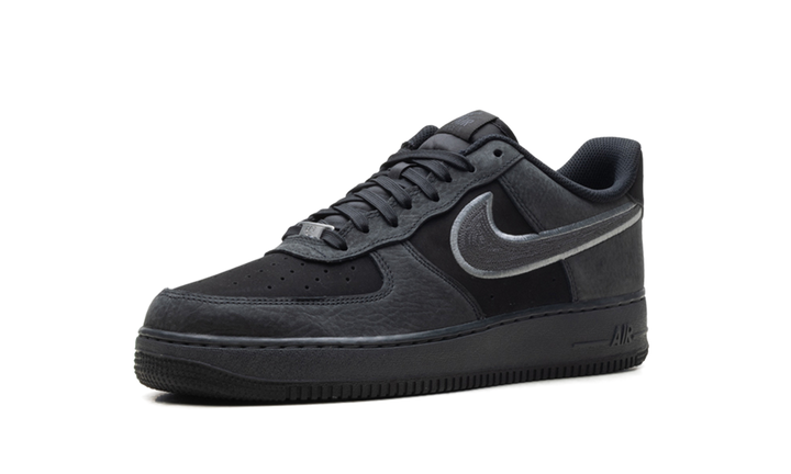 NIKE AIR FORCE 1 &