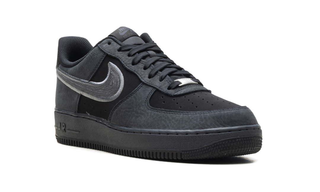 NIKE AIR FORCE 1 &