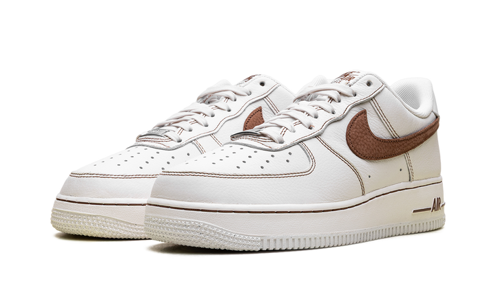 NIKE AIR FORCE 1 &
