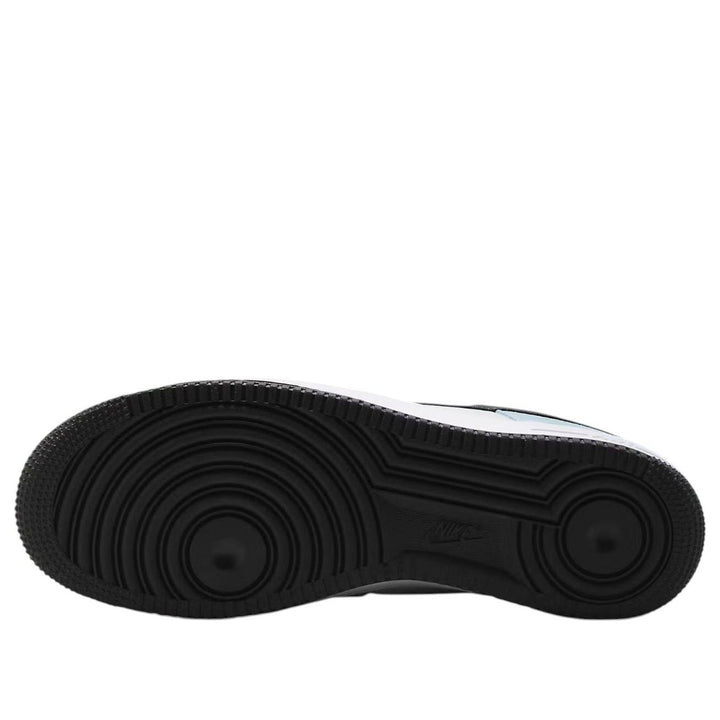 NIKE AIR FORCE 1 &