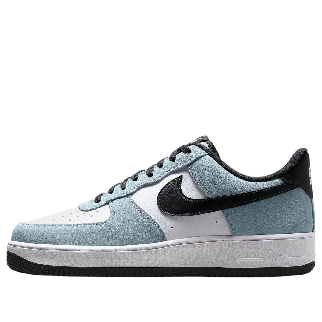 NIKE AIR FORCE 1 &