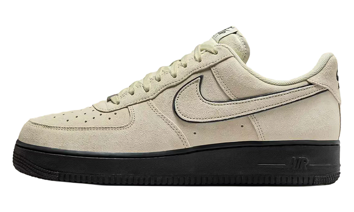 NIKE AIR FORCE 1 &