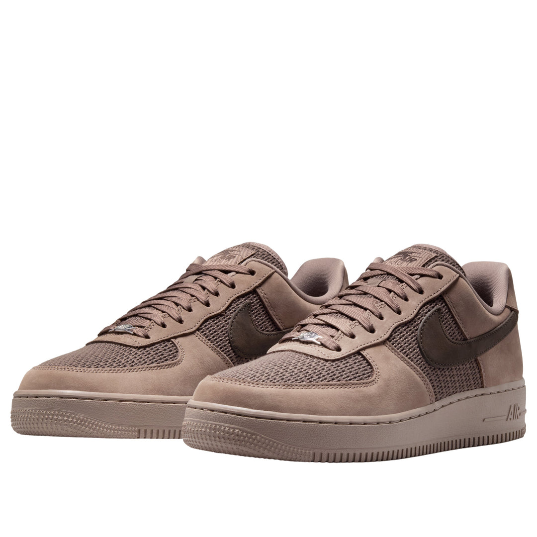 NIKE AIR FORCE 1 &