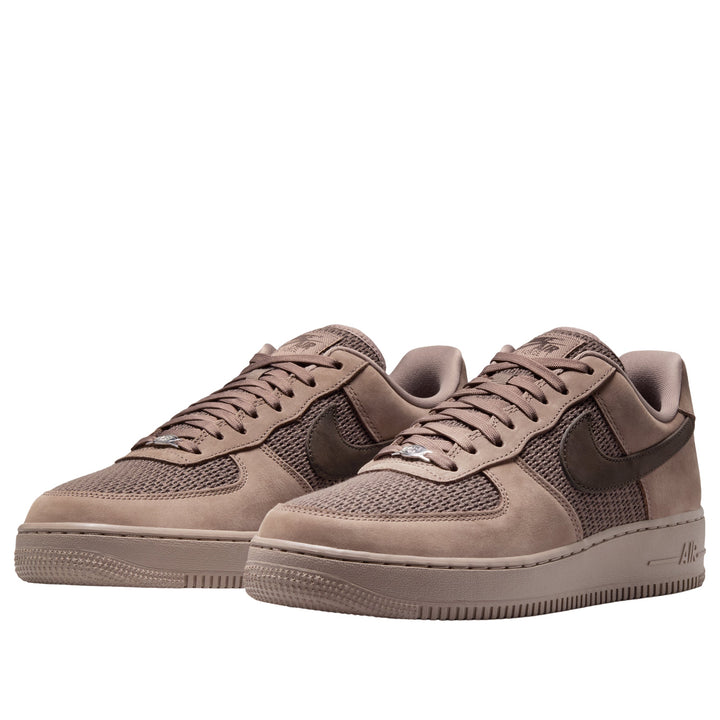 NIKE AIR FORCE 1 &