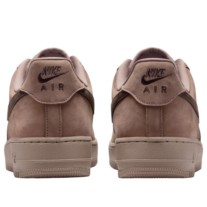 NIKE AIR FORCE 1 &