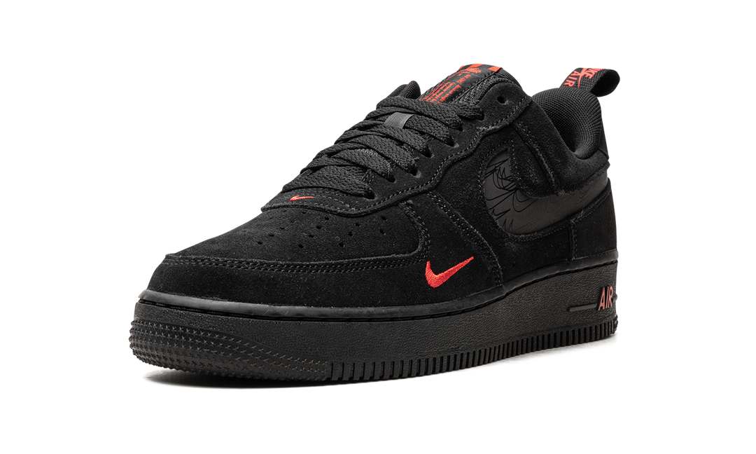 NIKE AIR FORCE 1 07 LV8 REFLECTIVE SWOOSH BLACK CRIMSON