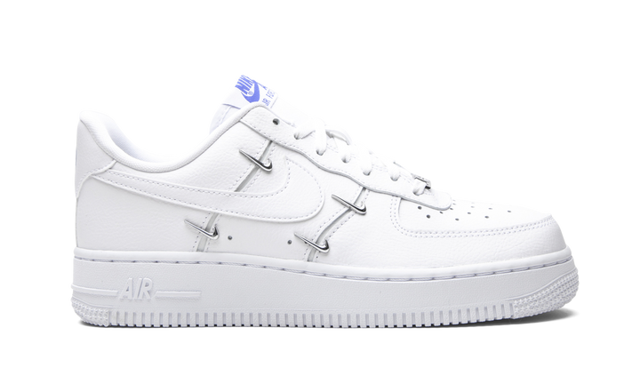 NIKE AIR FORCE 1 07 LX WHITE SILVER WOMENS