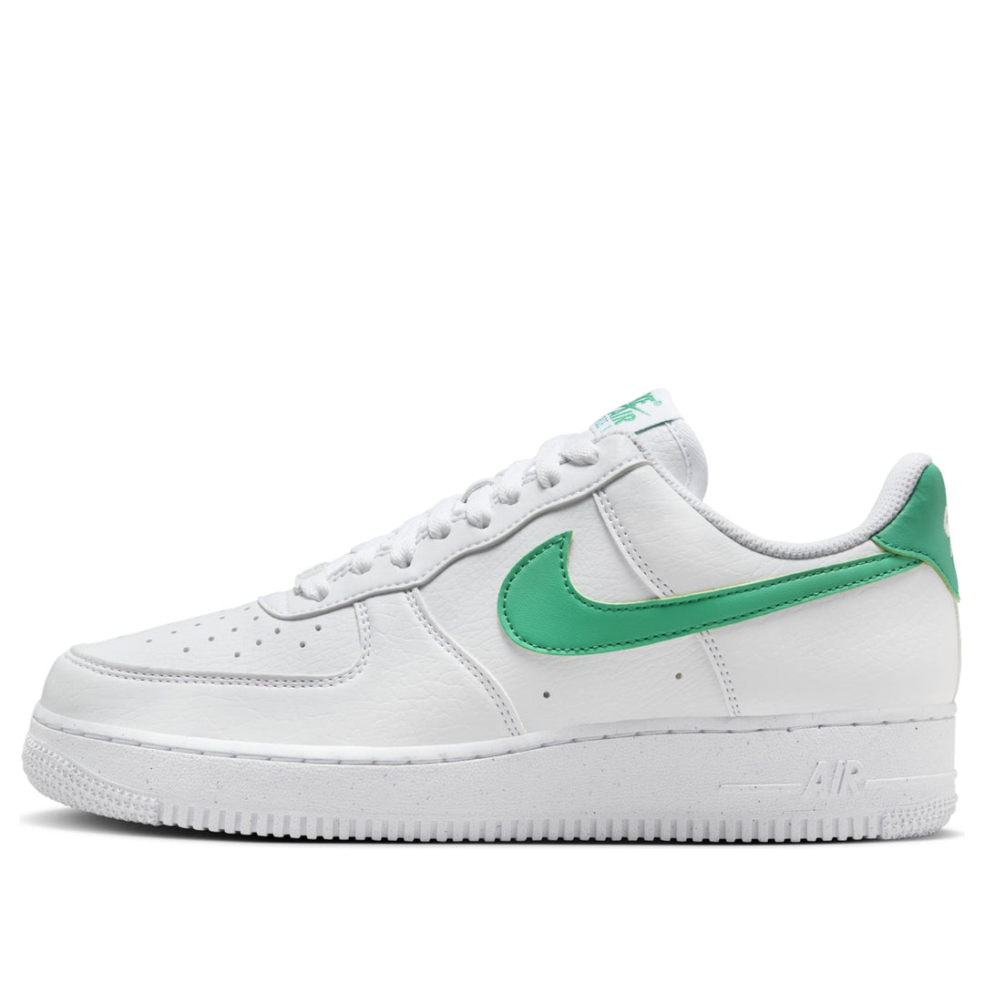 NIKE AIR FORCE 1 &