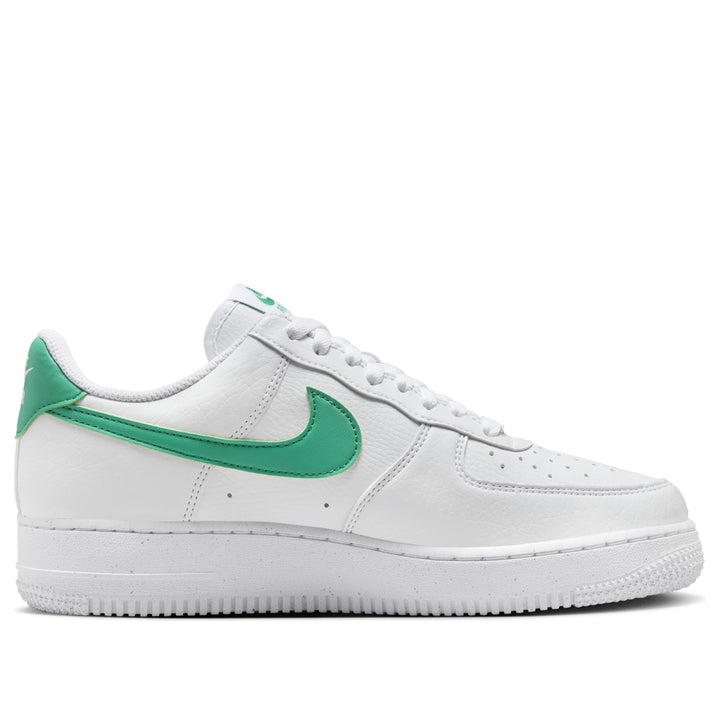 NIKE AIR FORCE 1 &