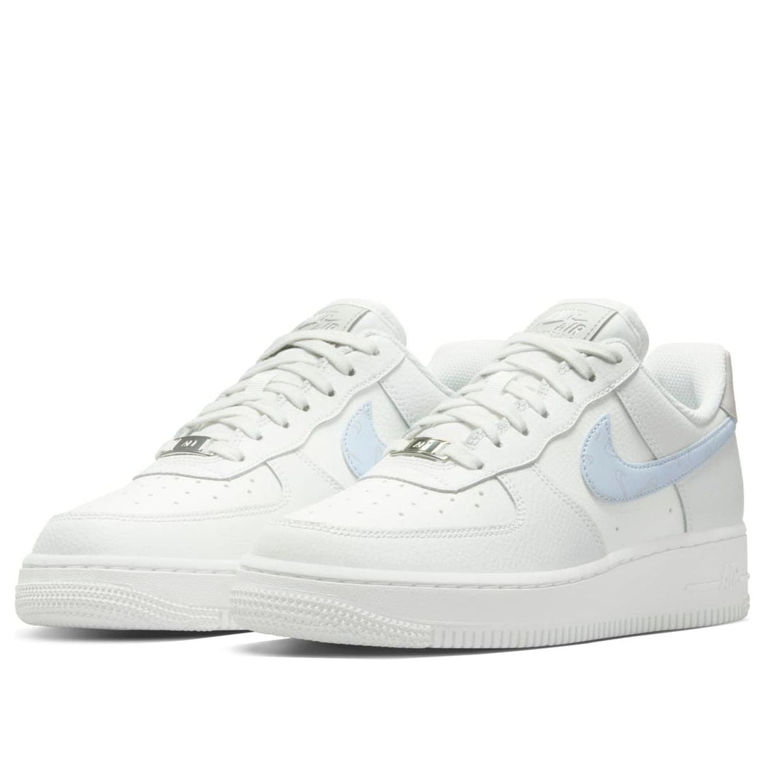 NIKE AIR FORCE 1 &