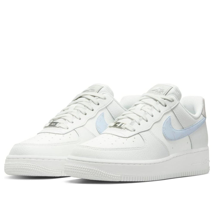 NIKE AIR FORCE 1 &